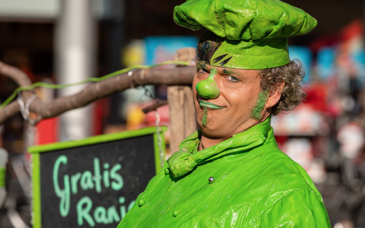 Leo Dirks uit Lent doet mee san Living Statues in Arnhem als Leoke. © Rolf Hensel